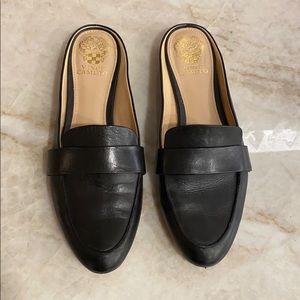 Vince Camuto 8.5W Black leather slides